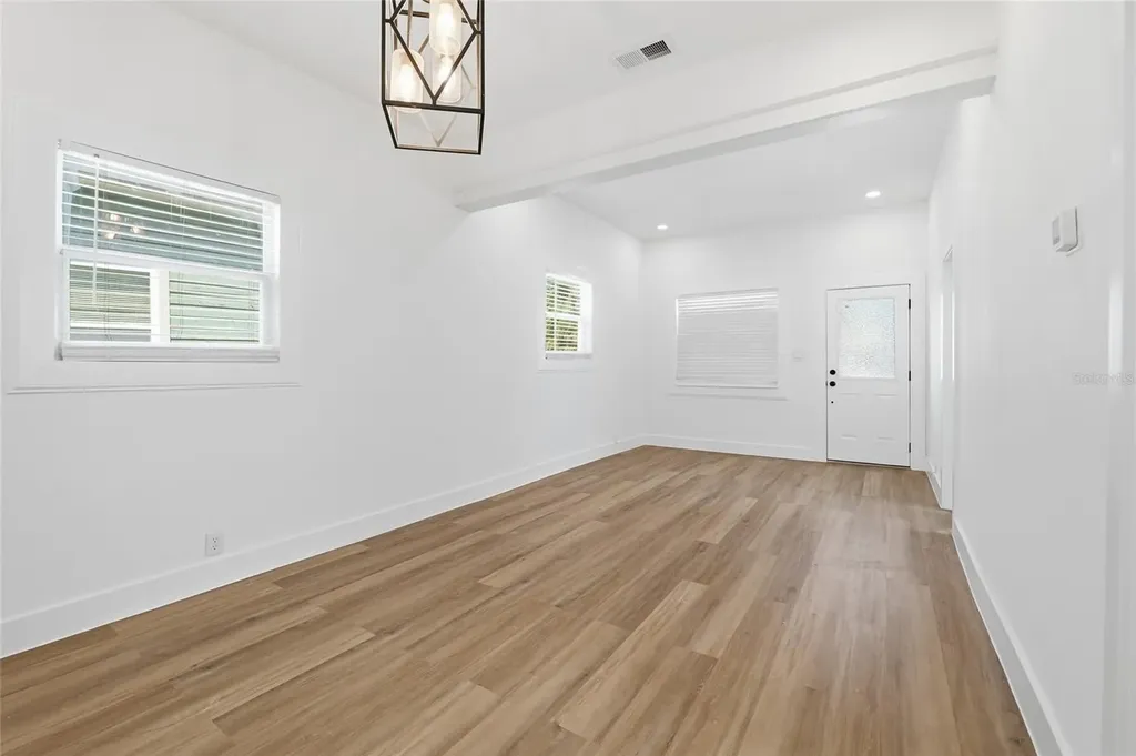 2120 W Nassau Street Tampa FL 33607