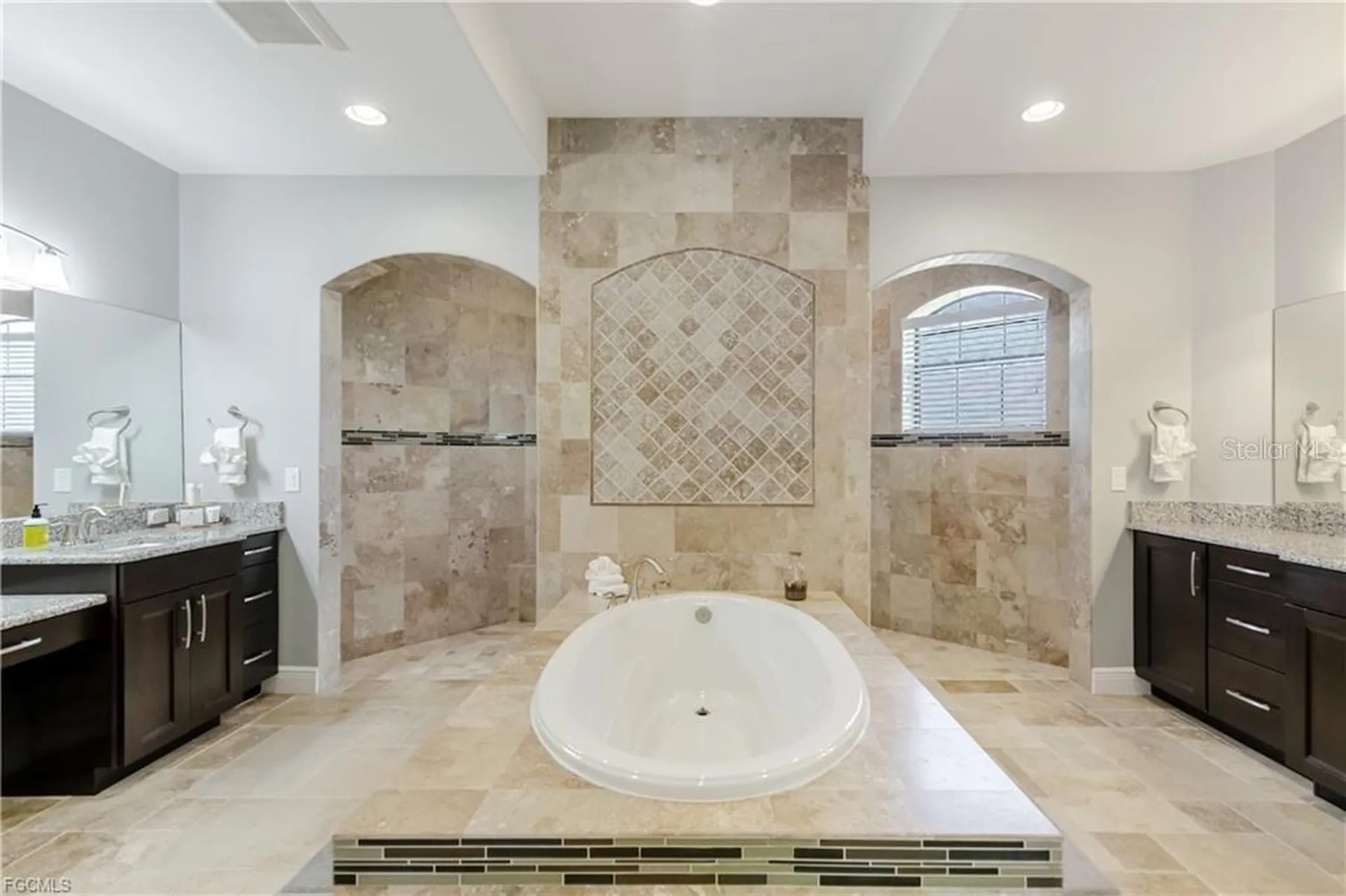 2003 NE 10th Place Cape Coral FL 33909