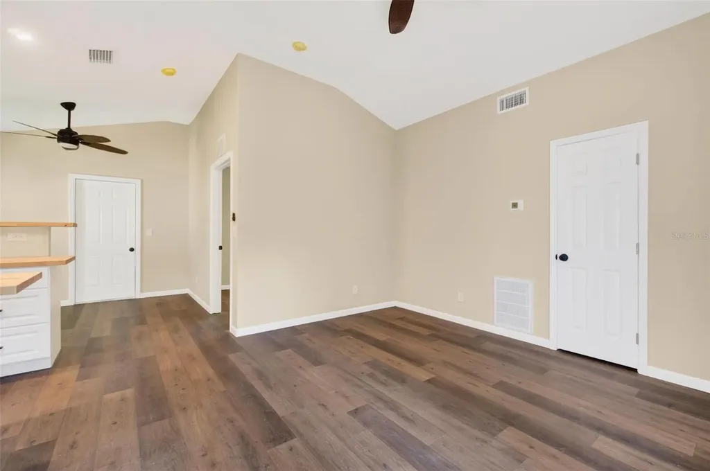 5218 1st Avenue S St Petersburg FL 33707