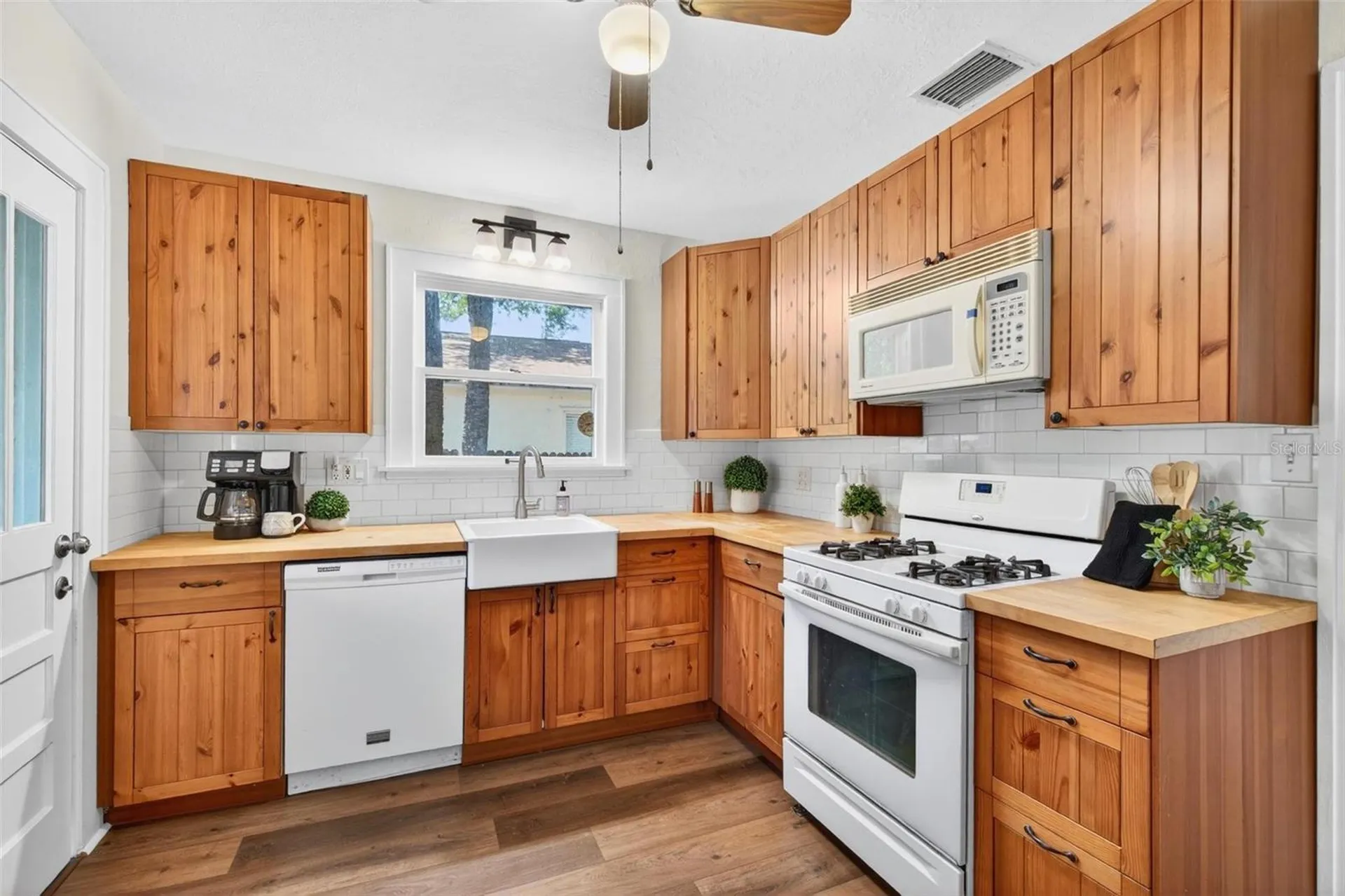 5218 1st Avenue S St Petersburg FL 33707