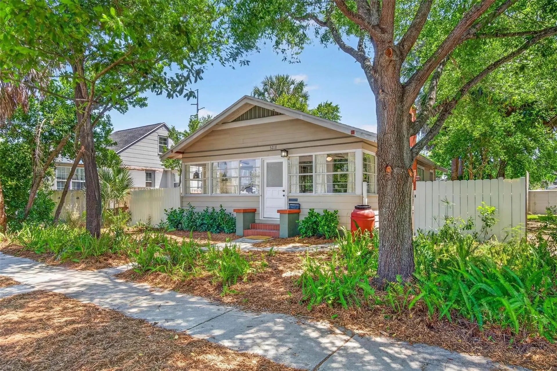 5218 1st Avenue S St Petersburg FL 33707