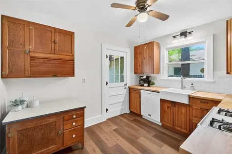 5218 1st Avenue S St Petersburg FL 33707