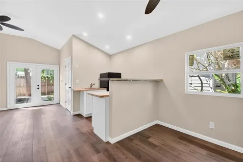 5218 1st Avenue S St Petersburg FL 33707