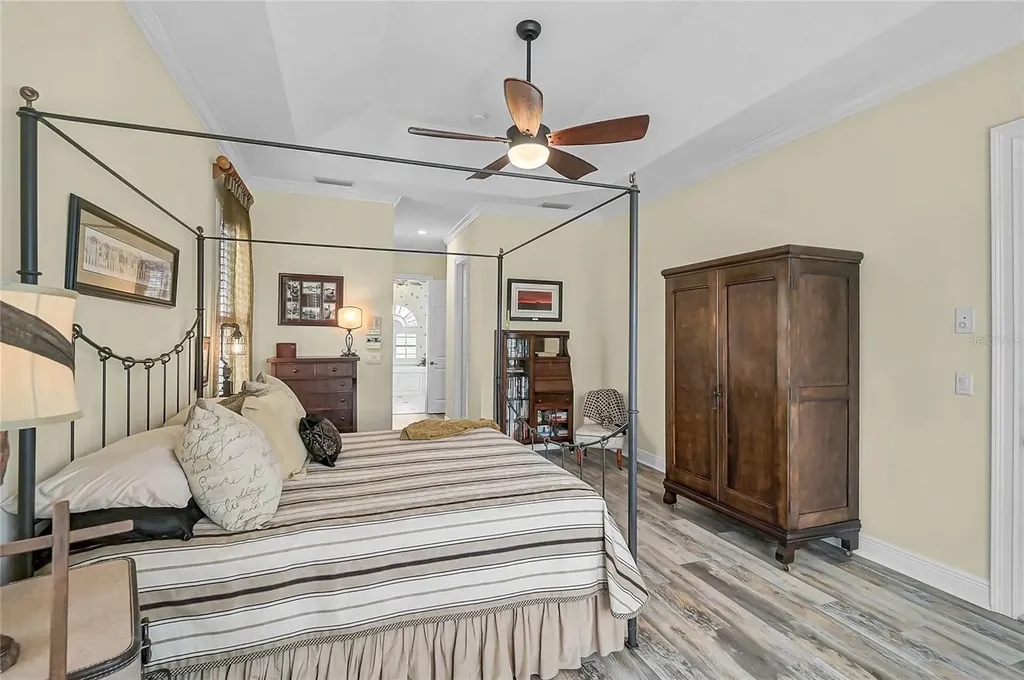 4360 Via Del Santi Venice FL 34293
