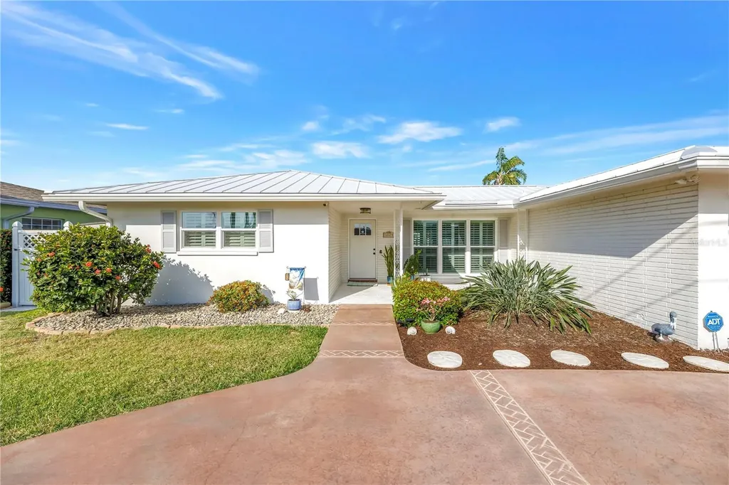 12475 4th Street E Treasure Island FL 33706