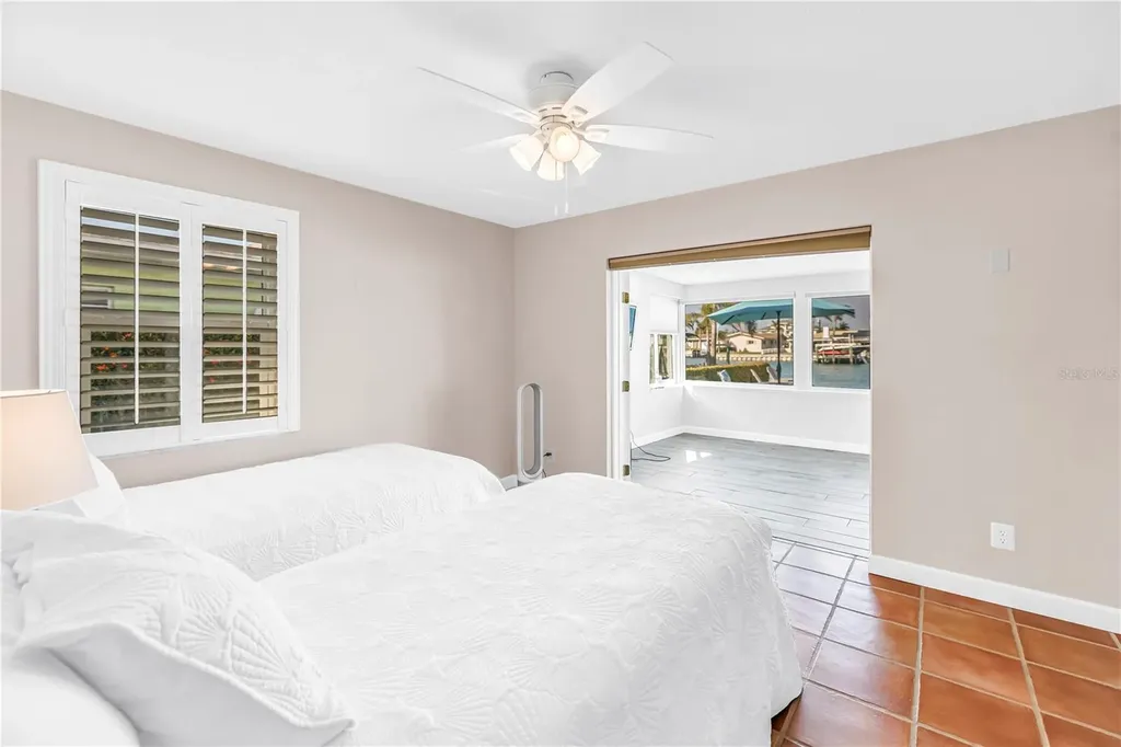 12475 4th Street E Treasure Island FL 33706