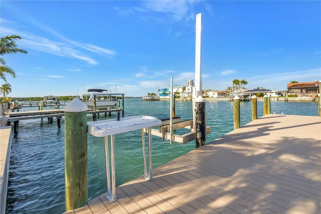 12475 4th Street E Treasure Island FL 33706