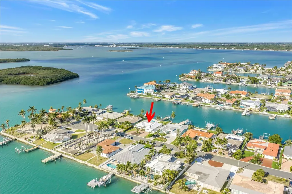 12475 4th Street E Treasure Island FL 33706