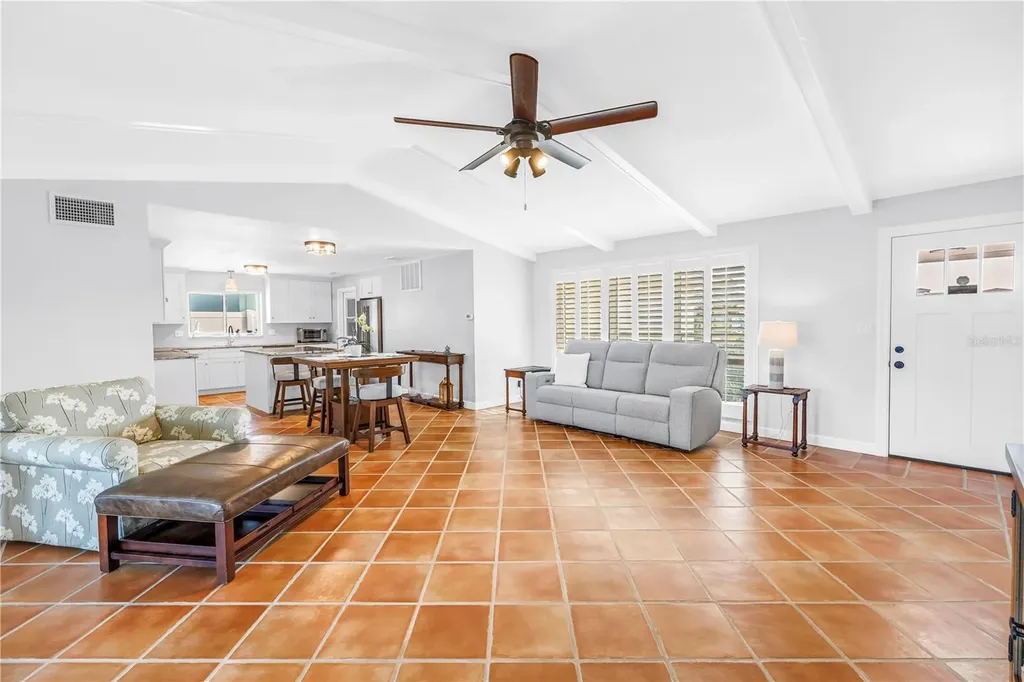 12475 4th Street E Treasure Island FL 33706