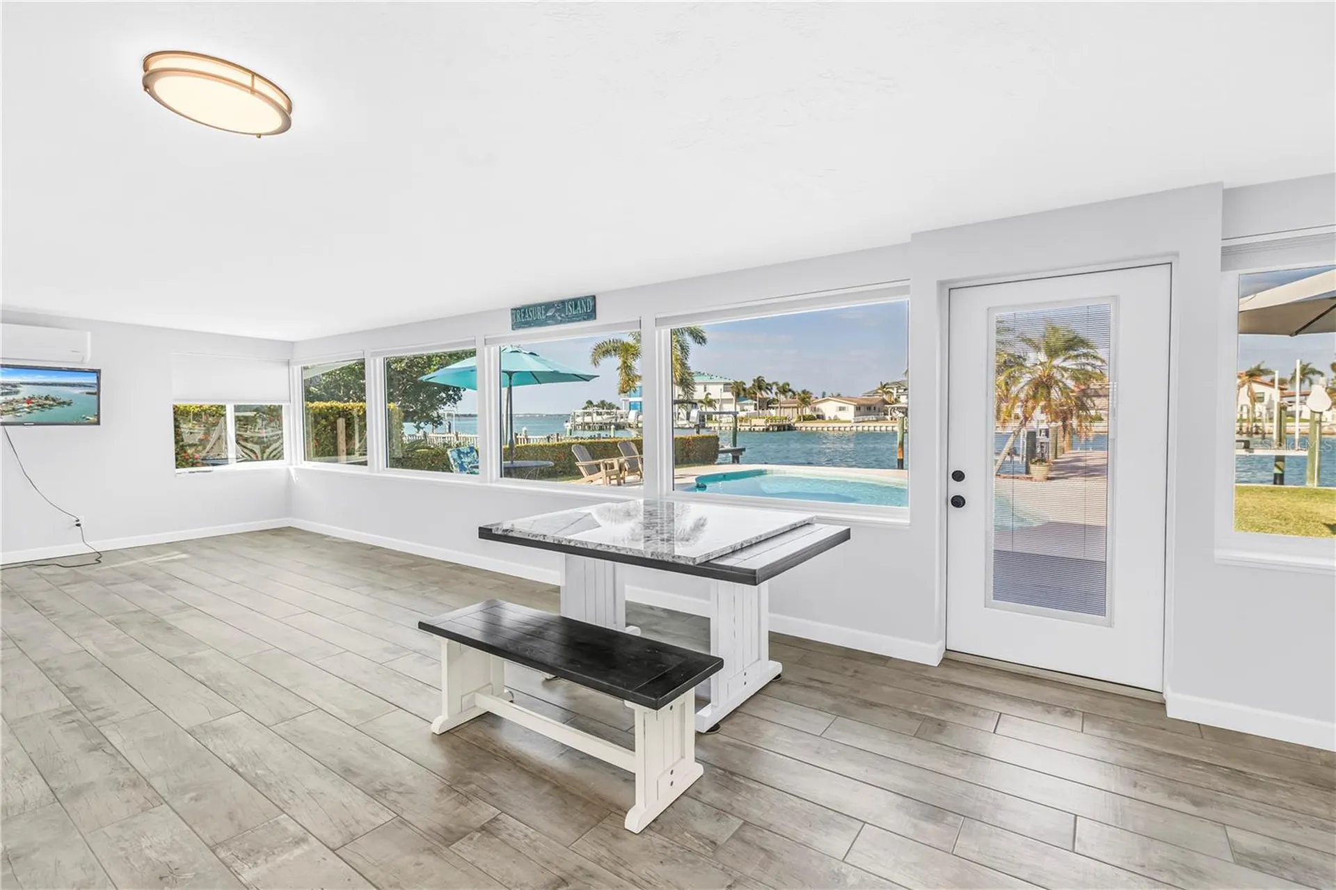 12475 4th Street E Treasure Island FL 33706