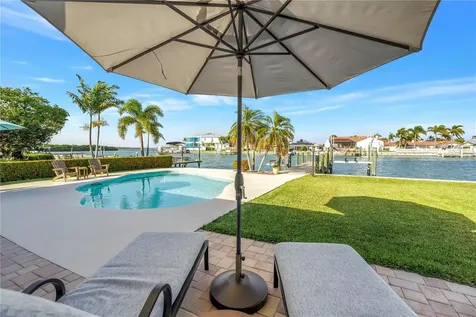 12475 4th Street E Treasure Island FL 33706