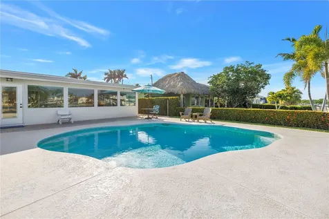 12475 4th Street E Treasure Island FL 33706