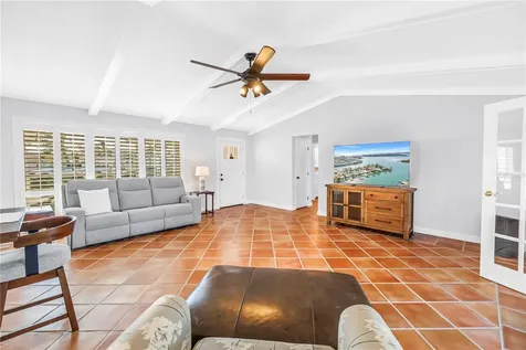 12475 4th Street E Treasure Island FL 33706