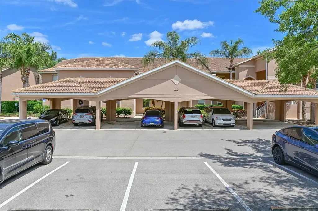 1011 Fairwaycove Lane Bradenton FL 34212