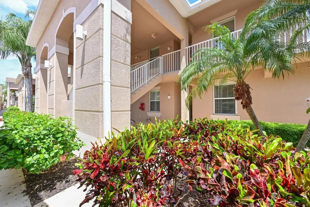 1011 Fairwaycove Lane Bradenton FL 34212
