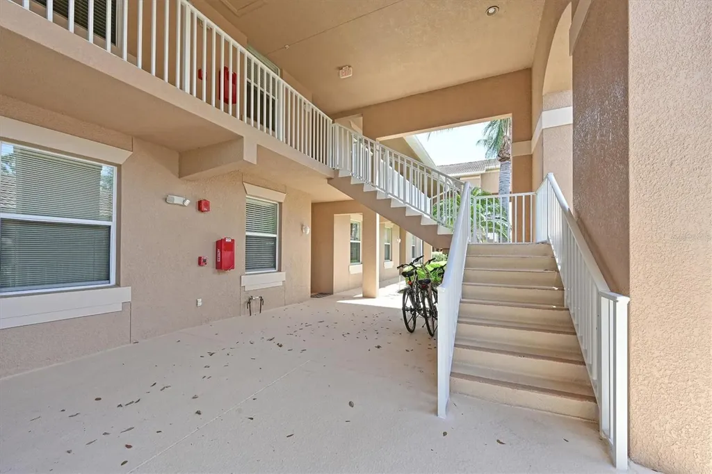 1011 Fairwaycove Lane Bradenton FL 34212