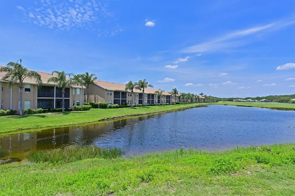 1011 Fairwaycove Lane Bradenton FL 34212