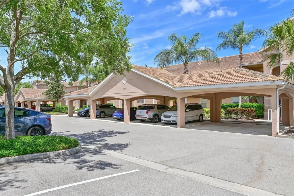 1011 Fairwaycove Lane Bradenton FL 34212
