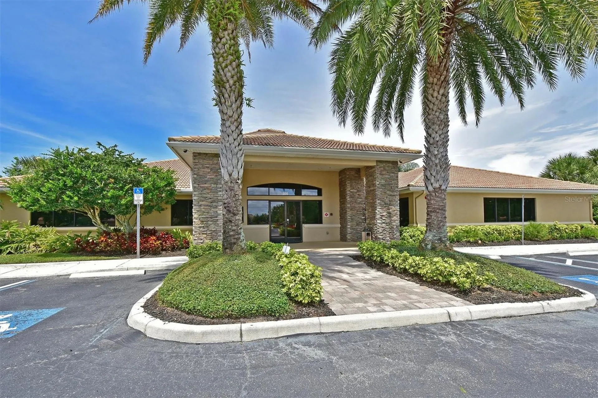 1011 Fairwaycove Lane Bradenton FL 34212