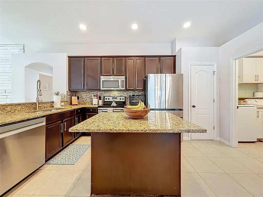 915 Arbor Pointe Avenue Minneola FL 34715
