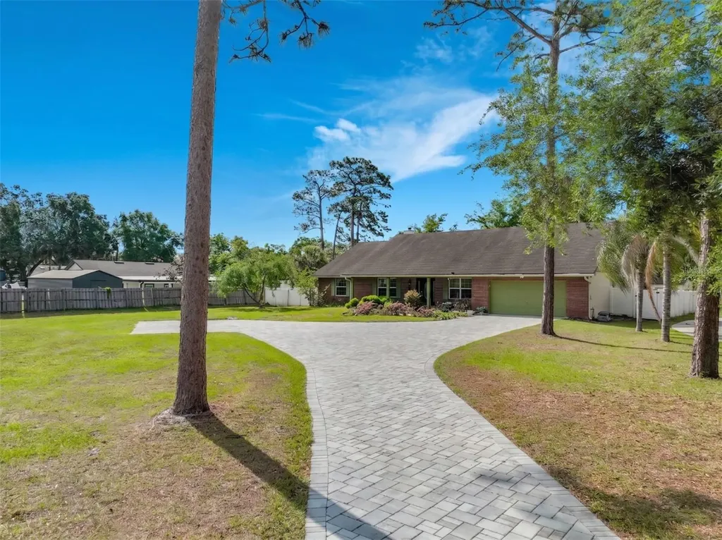 1951 Green Meadow Lane Orlando FL 32825