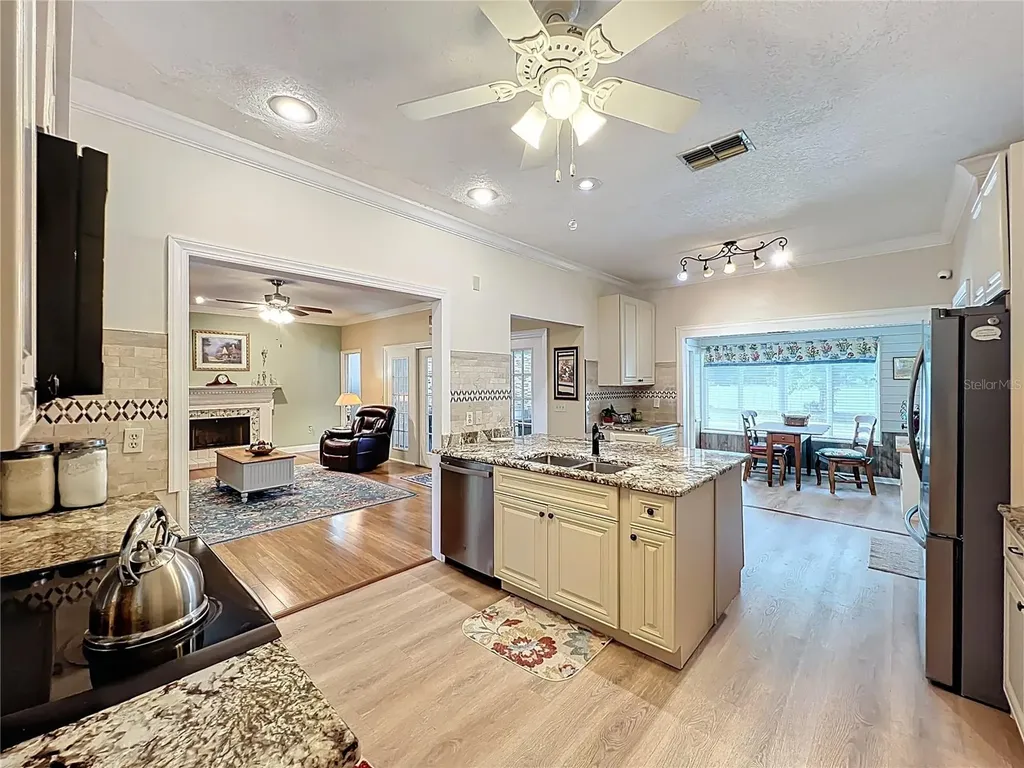 1951 Green Meadow Lane Orlando FL 32825