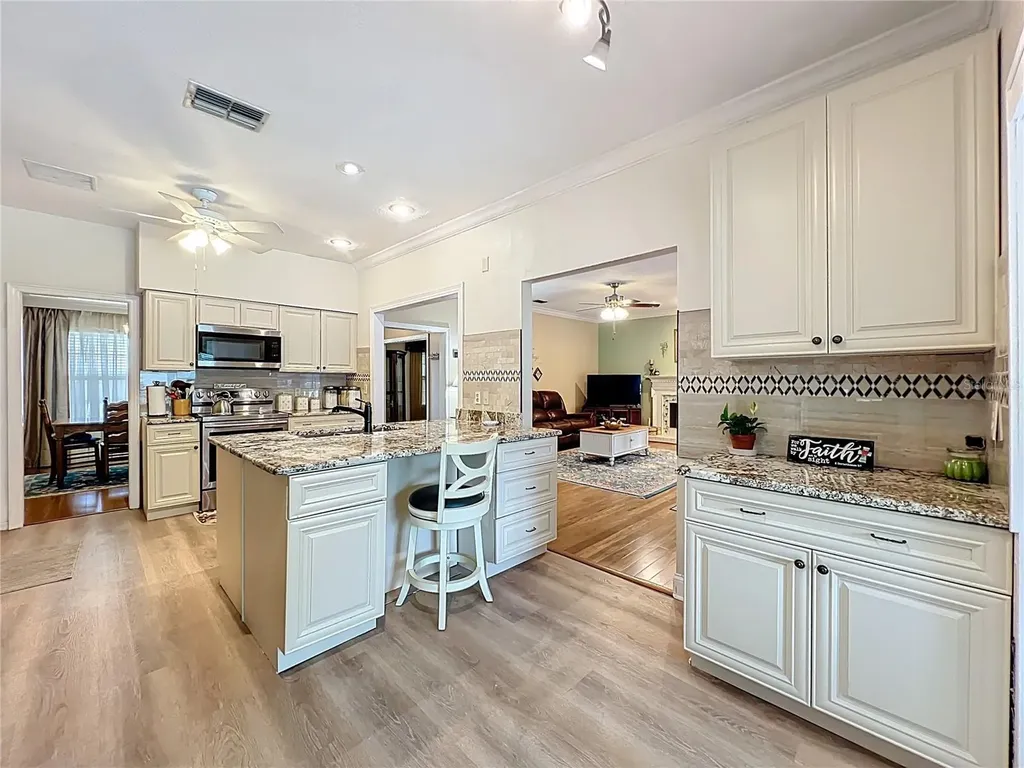 1951 Green Meadow Lane Orlando FL 32825