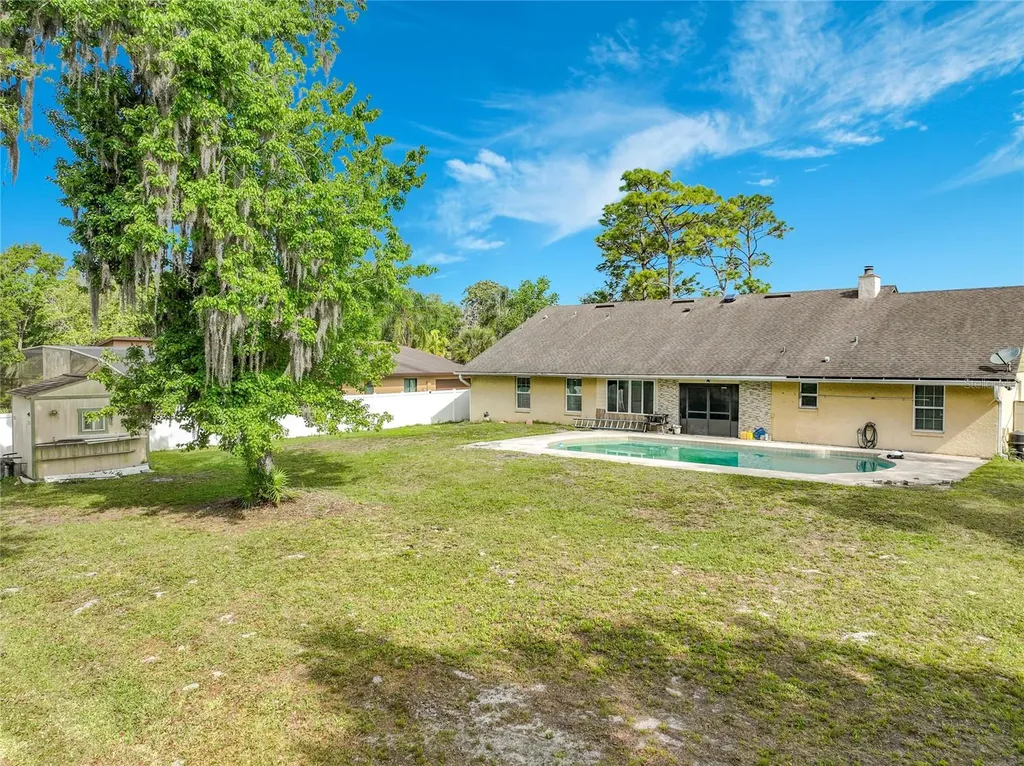 1951 Green Meadow Lane Orlando FL 32825