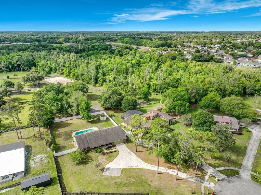 1951 Green Meadow Lane Orlando FL 32825