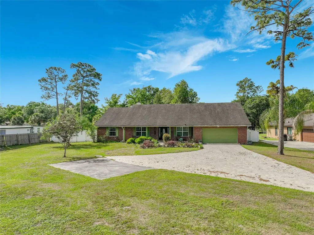 1951 Green Meadow Lane Orlando FL 32825