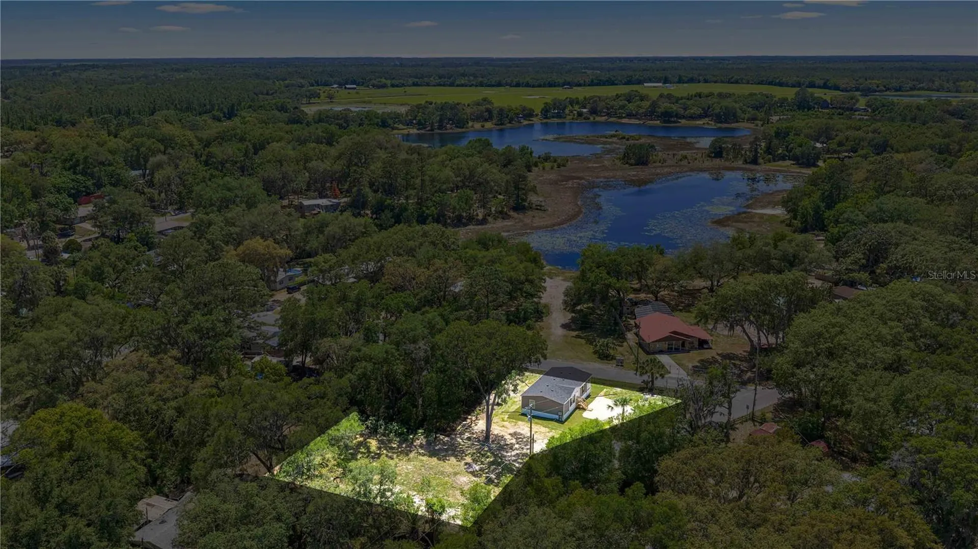 17360 SE 65th Street Ocklawaha FL 32179