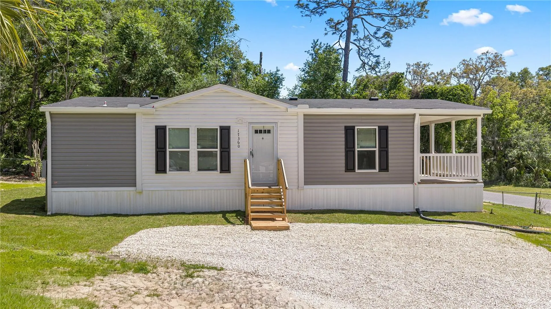 17360 SE 65th Street Ocklawaha FL 32179