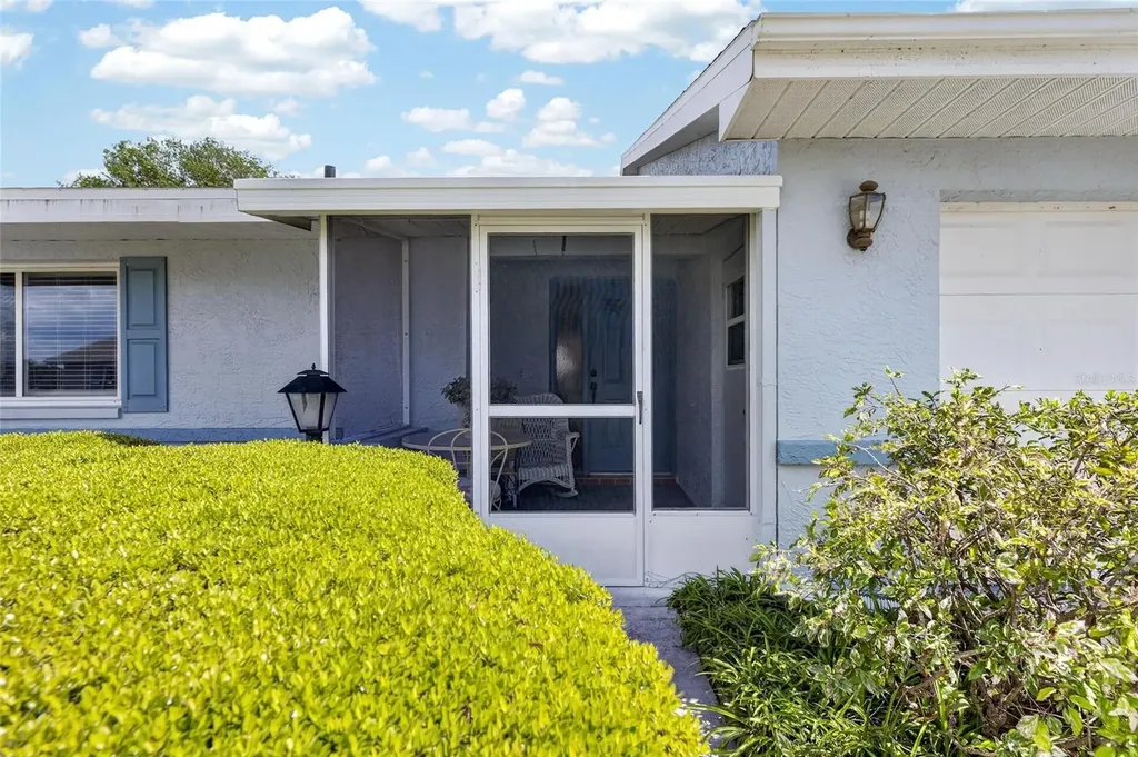 1517 Ingram Drive Sun City Center FL 33573