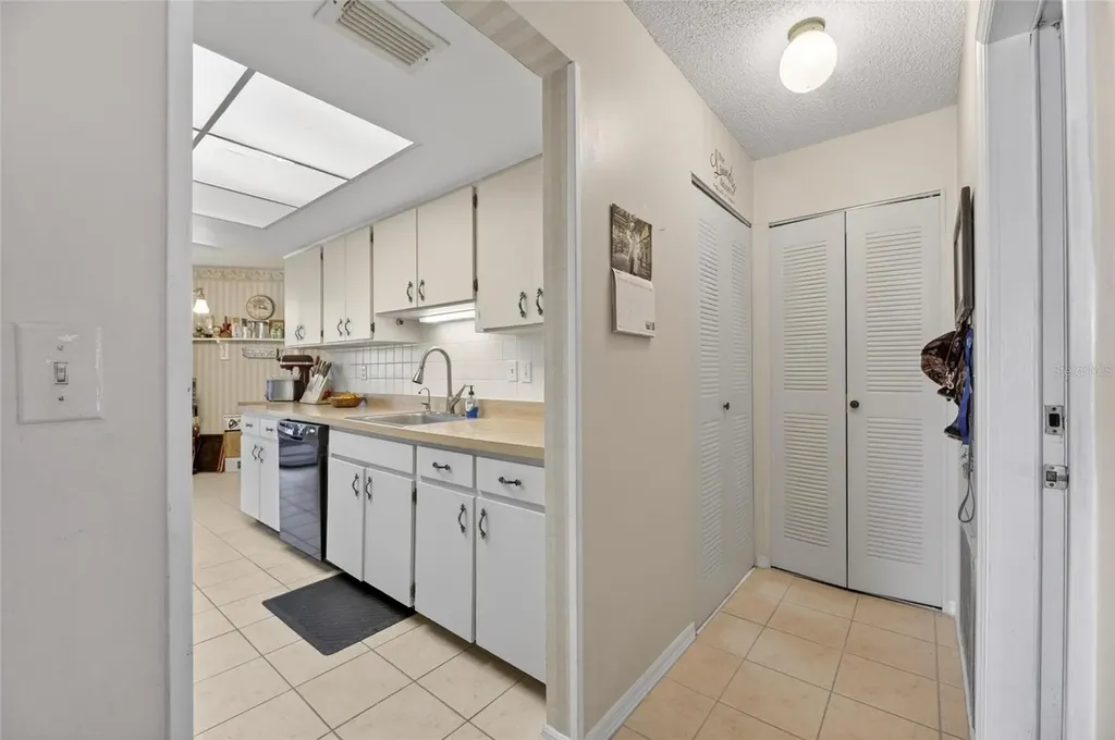 1517 Ingram Drive Sun City Center FL 33573