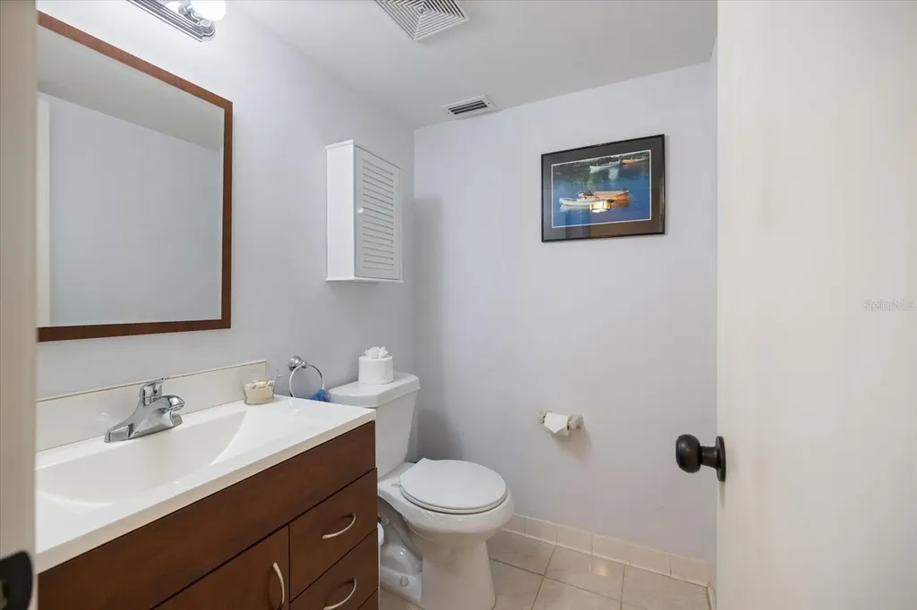 6939 W Country Club Drive N Sarasota FL 34243
