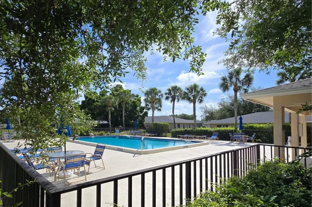 6939 W Country Club Drive N Sarasota FL 34243