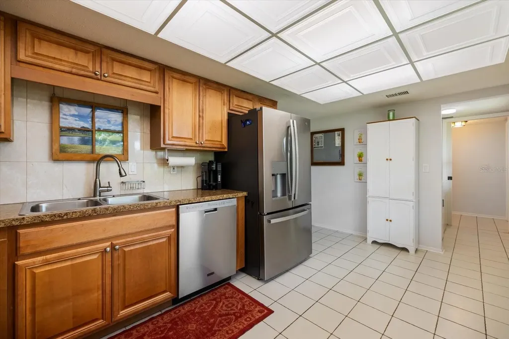 6939 W Country Club Drive N Sarasota FL 34243