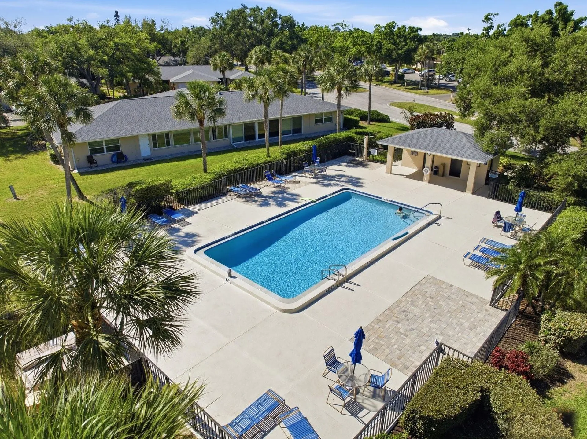 6939 W Country Club Drive N Sarasota FL 34243