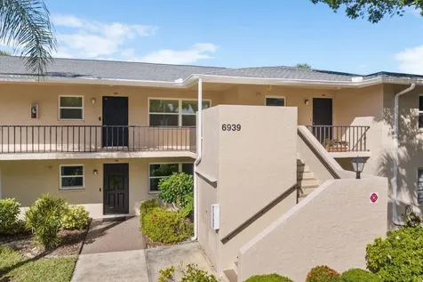 6939 W Country Club Drive N Sarasota FL 34243