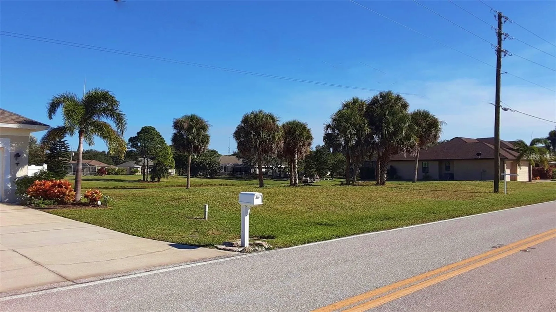 845 Rotonda Circle Rotonda West FL 33947