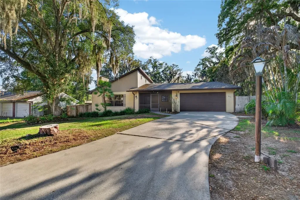 850 Lake Elbert Park NE Winter Haven FL 33881