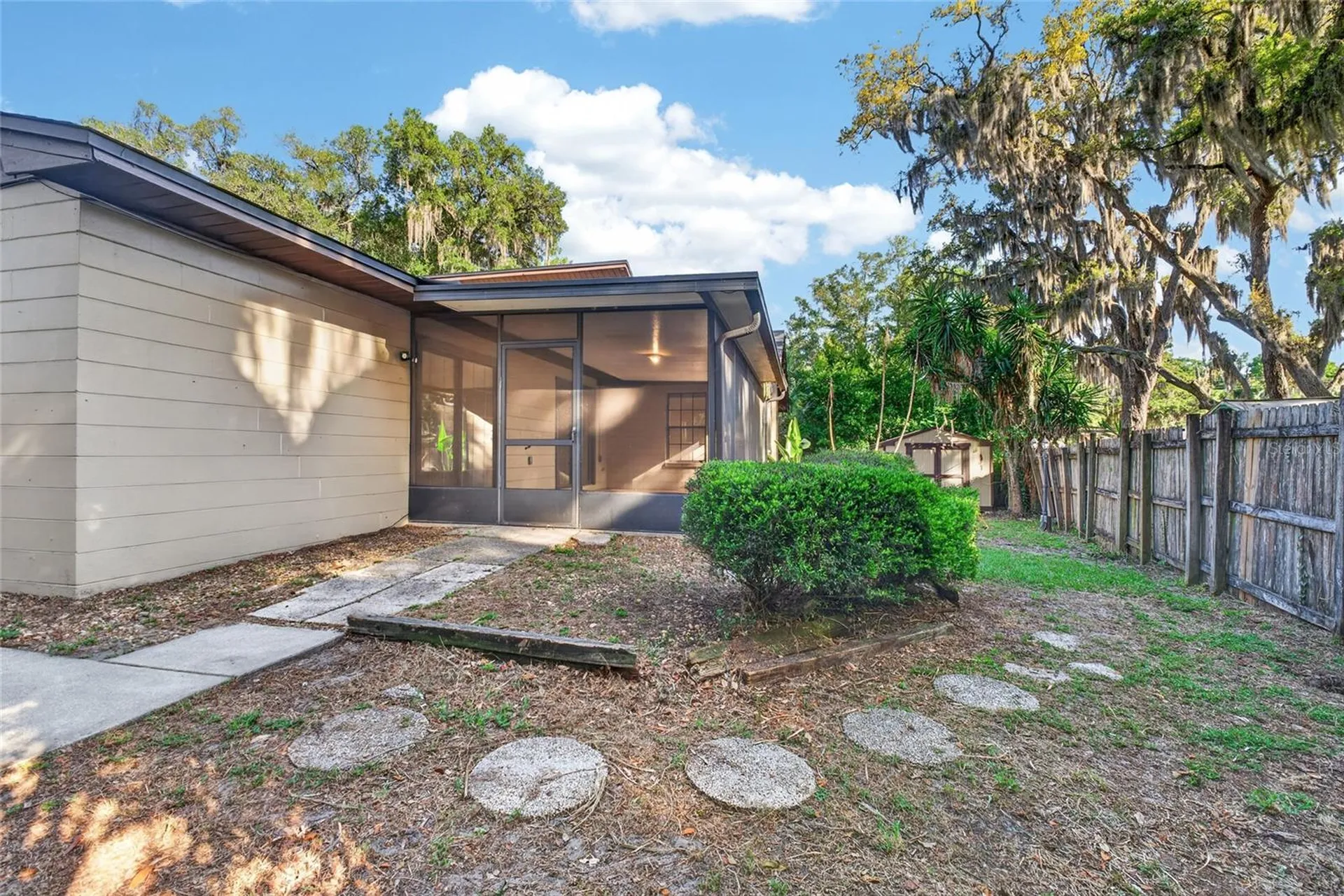850 Lake Elbert Park NE Winter Haven FL 33881
