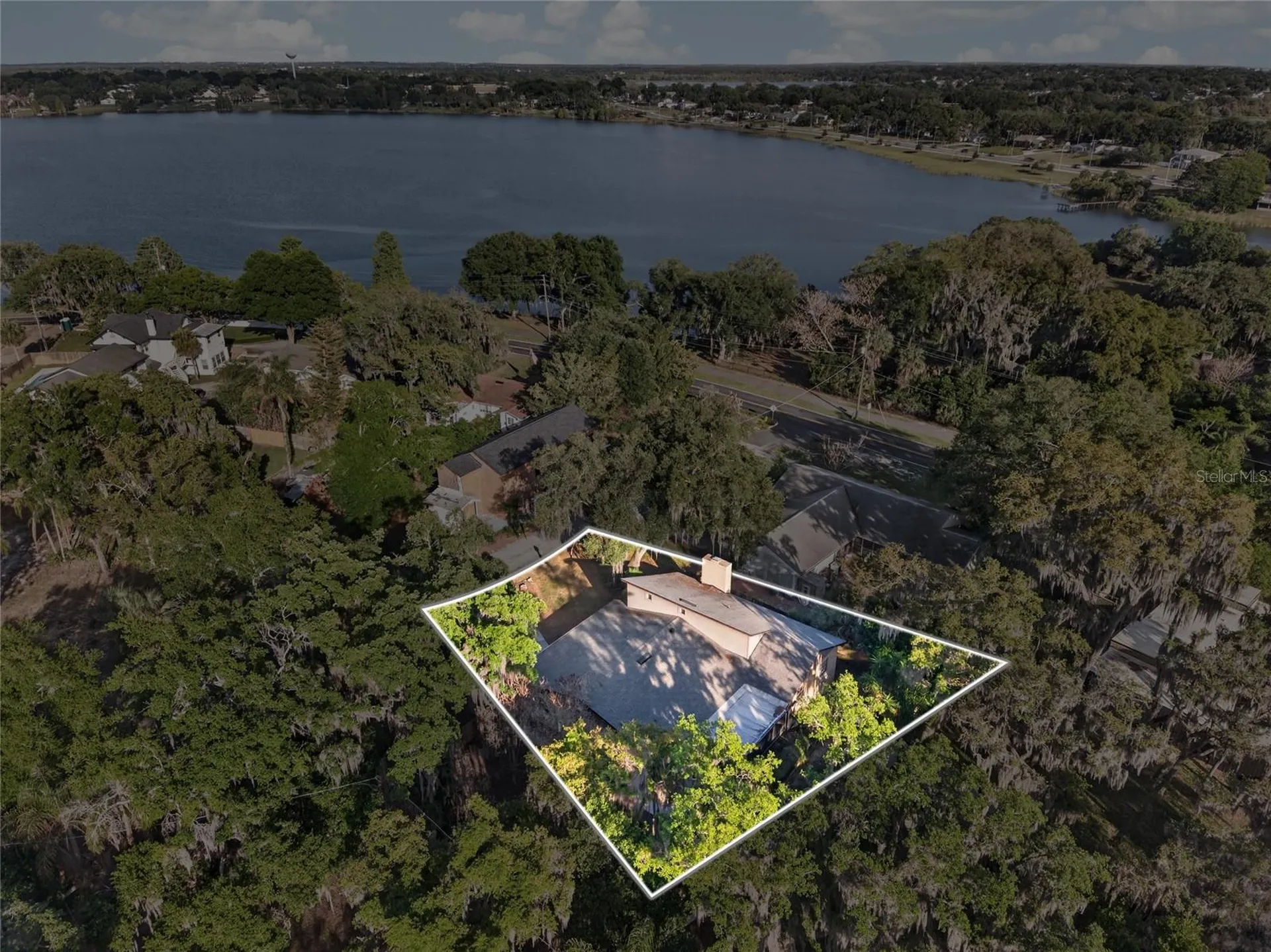 850 Lake Elbert Park NE Winter Haven FL 33881