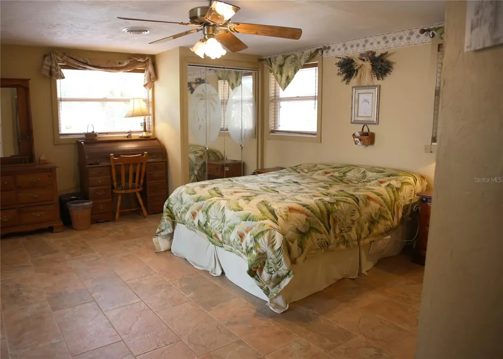 5353 Shadow Lawn Drive Sarasota FL 34242