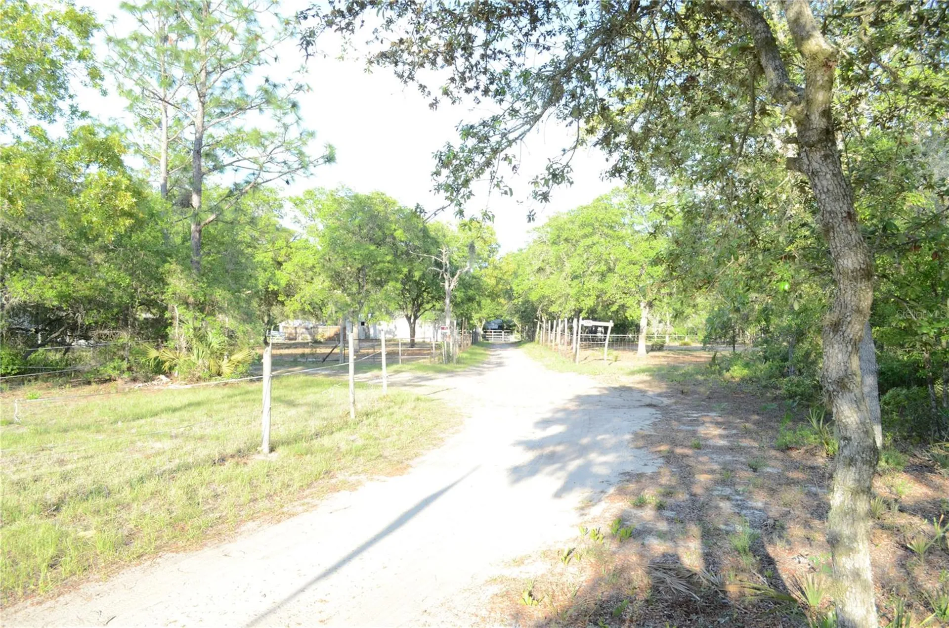 591 SE Fisher Road Ocklawaha FL 32179