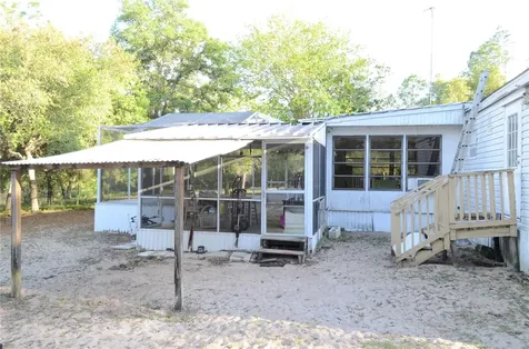 591 SE Fisher Road Ocklawaha FL 32179
