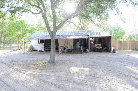 591 SE Fisher Road Ocklawaha FL 32179
