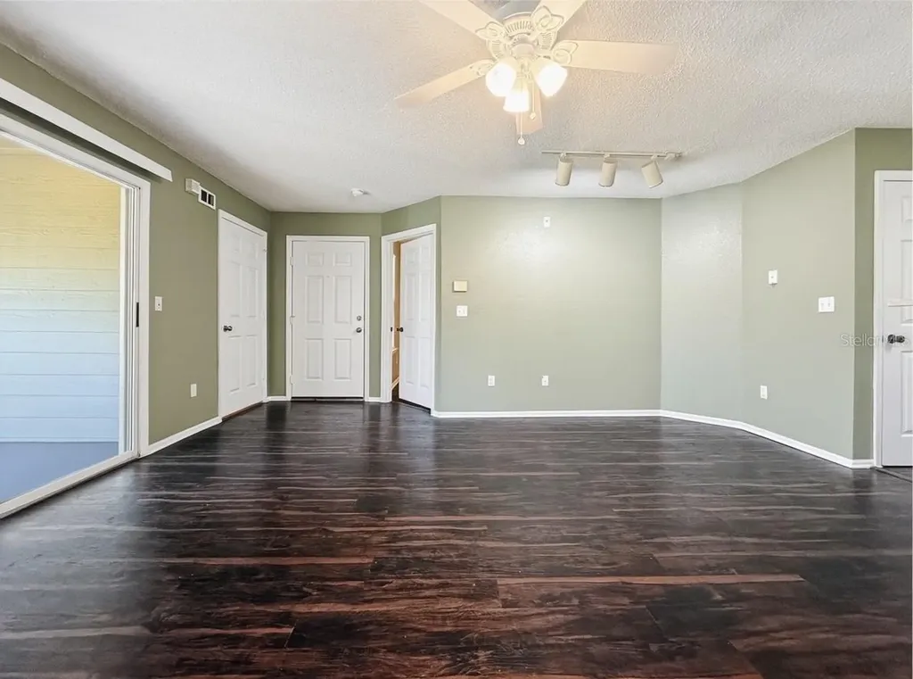 5124 Park Central Drive Orlando FL 32839