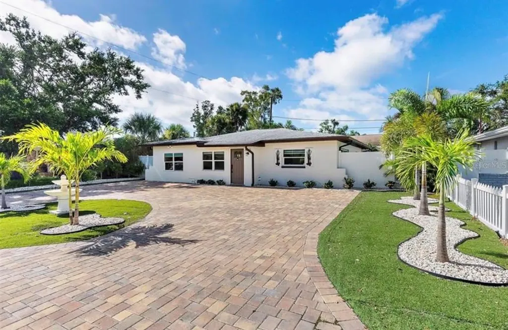 6750 W Flamingo Way S St Petersburg FL 33707