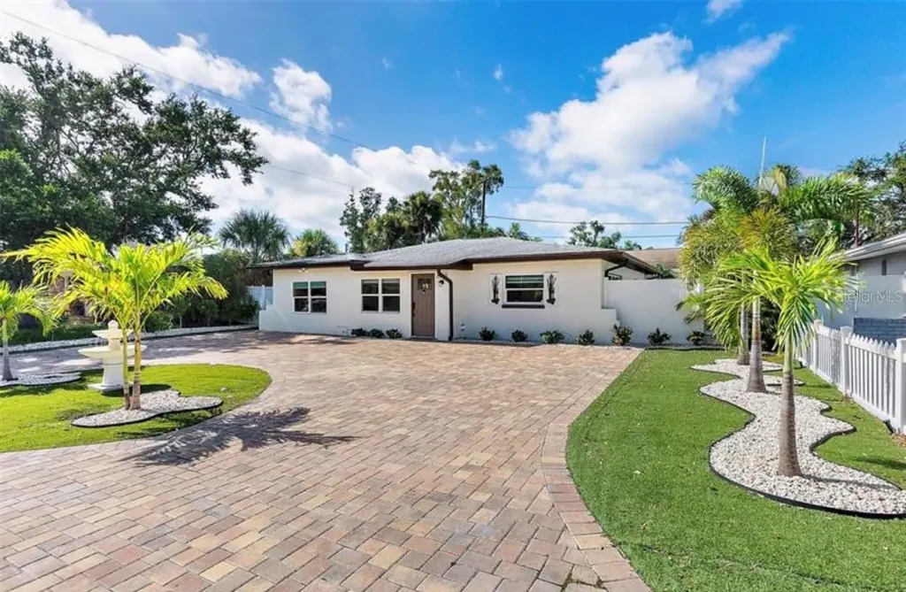 6750 W Flamingo Way S St Petersburg FL 33707